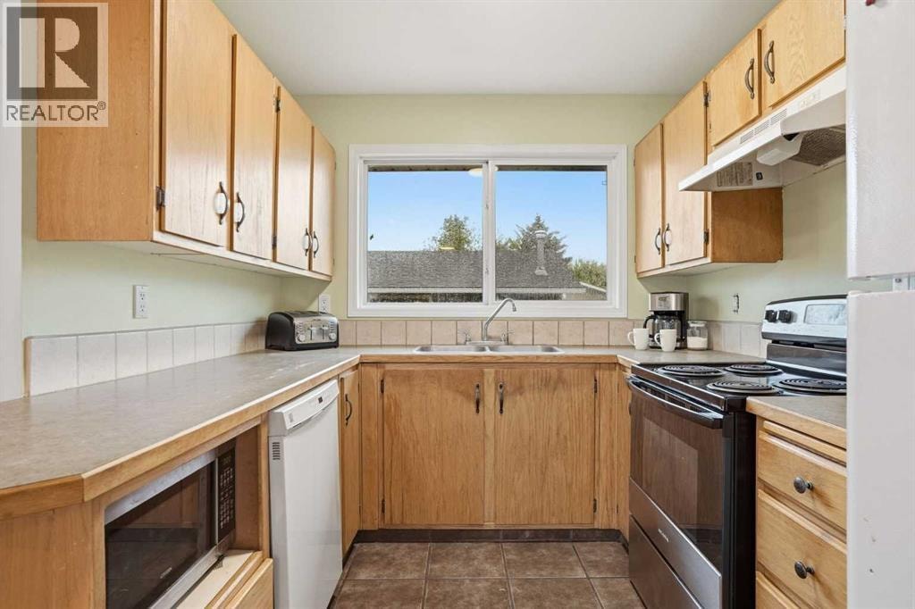101 Aspen Crescent — photo 13