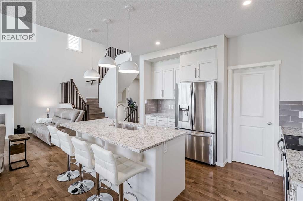 225 Kingsmere Cove SE — photo 9