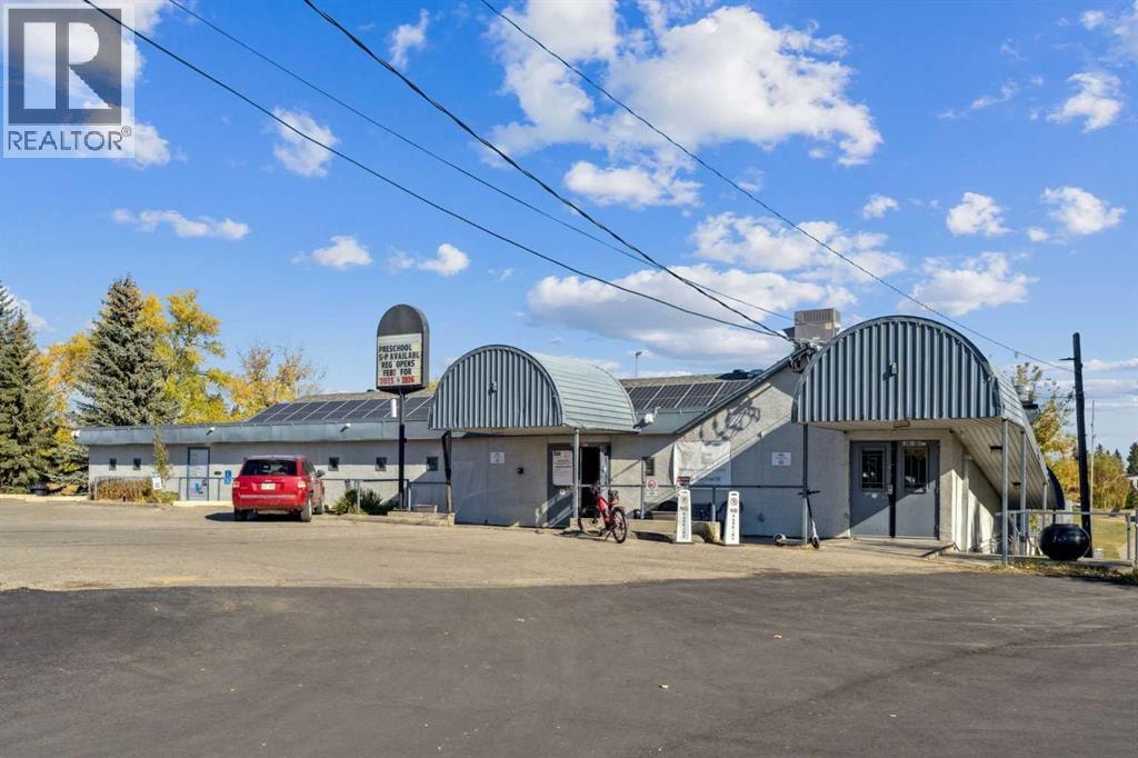 1811 31 Avenue SW — photo 36
