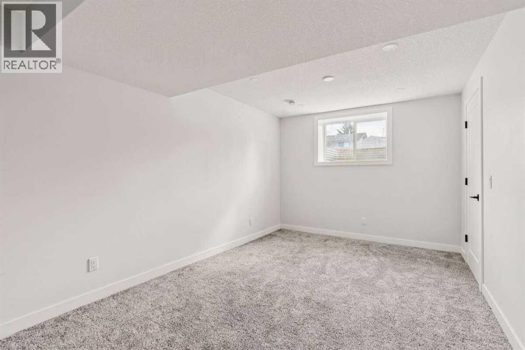 15 Brookmere Place SW — photo 32
