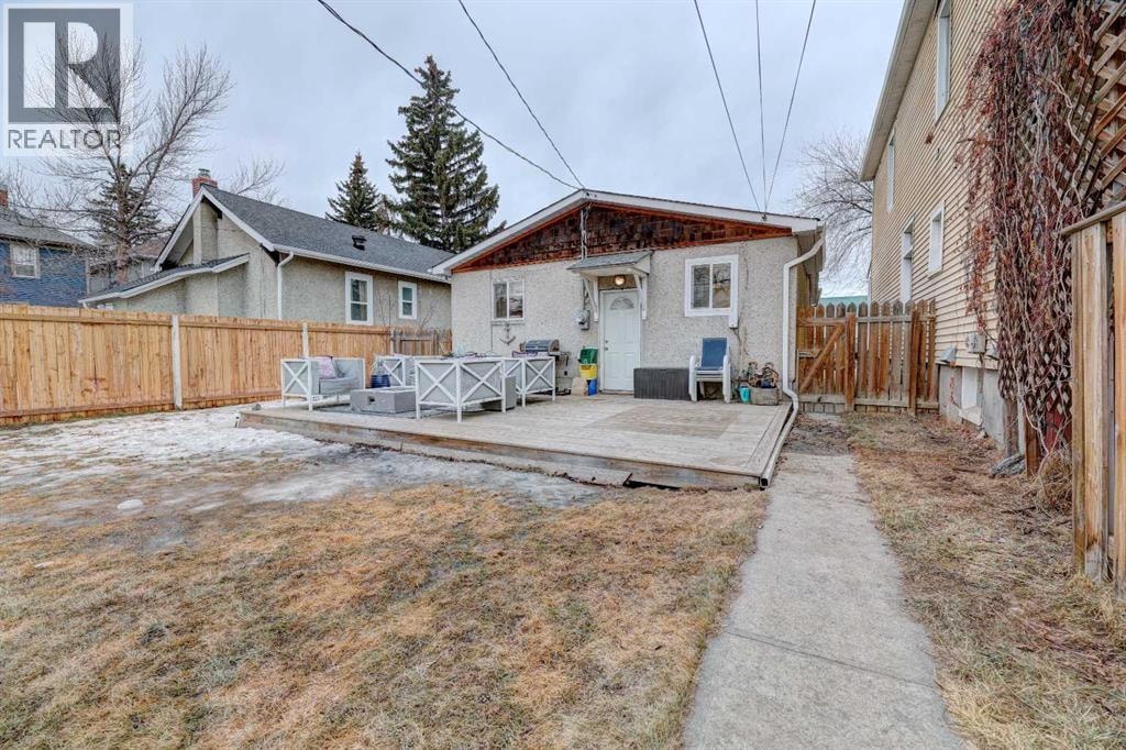 2526 16 Street SE — photo 21