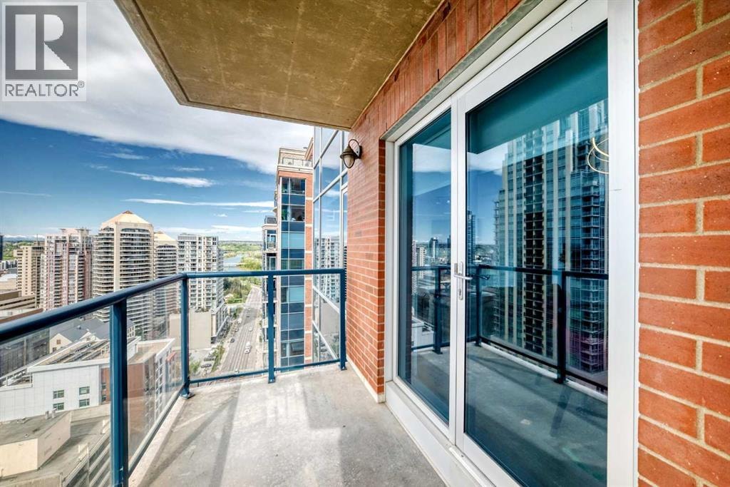 2408, 910 5 Avenue SW — photo 11