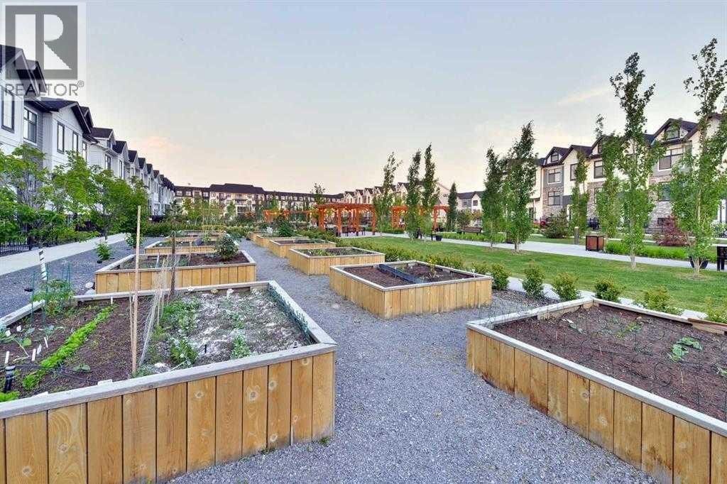 233 Les Jardins Park SE — photo 41