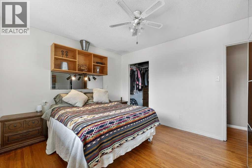 1632 Robson Crescent SE — photo 18