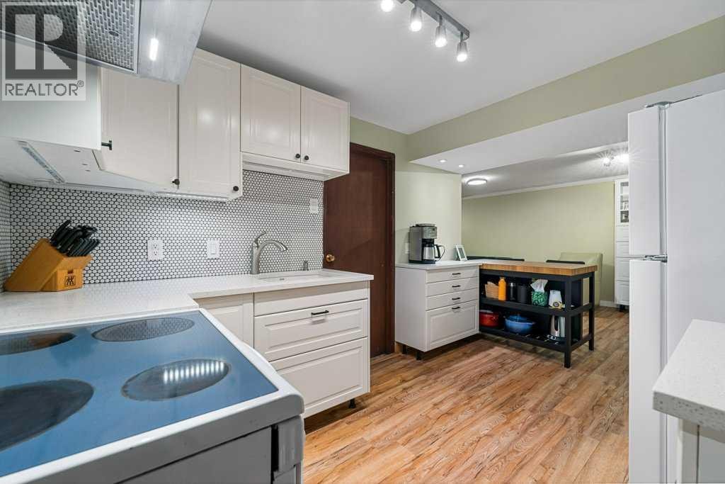 1632 Robson Crescent SE — photo 27