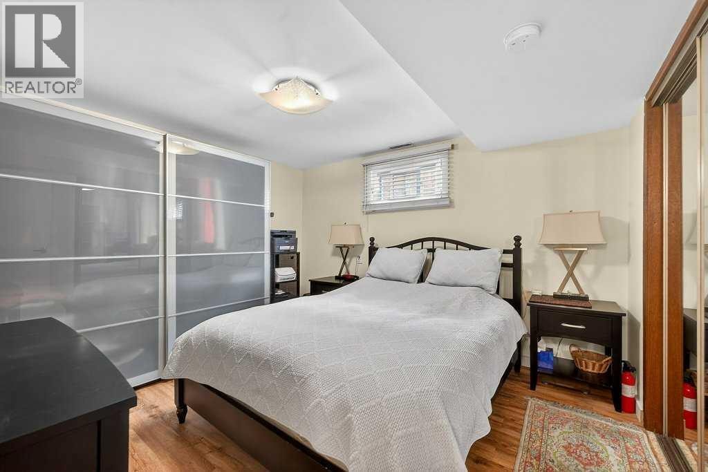 1632 Robson Crescent SE — photo 36