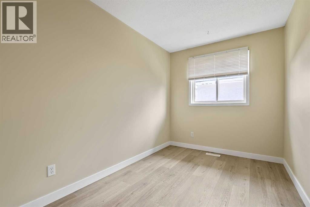 27 Aberdare Crescent NE — photo 17