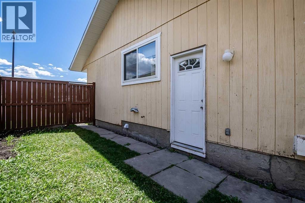 27 Aberdare Crescent NE — photo 30