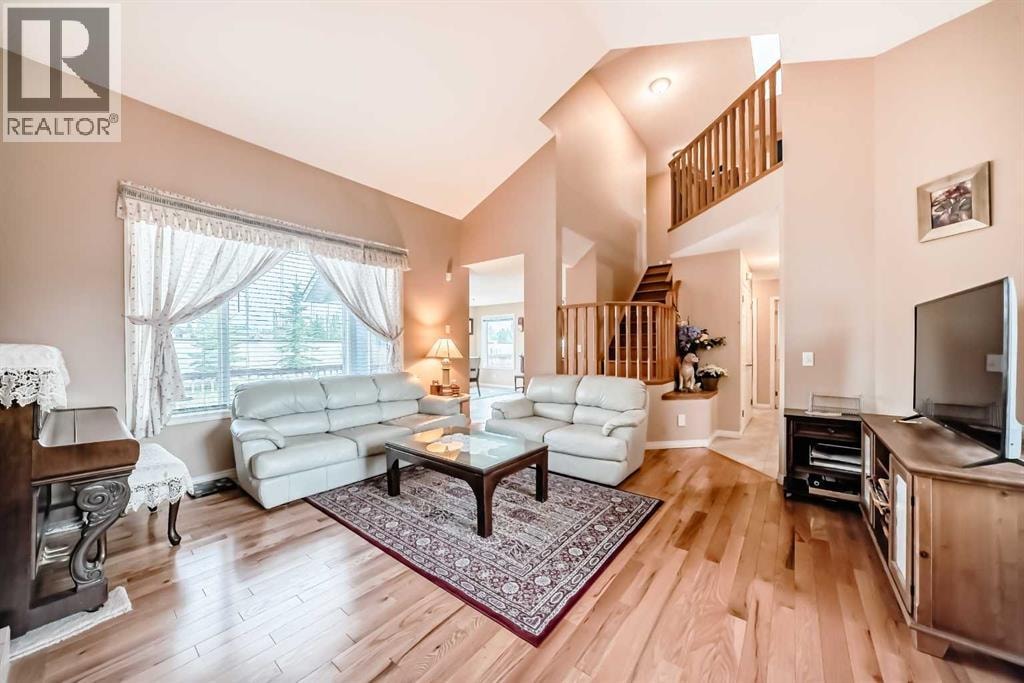 737 Wentworth Place SW — photo 2