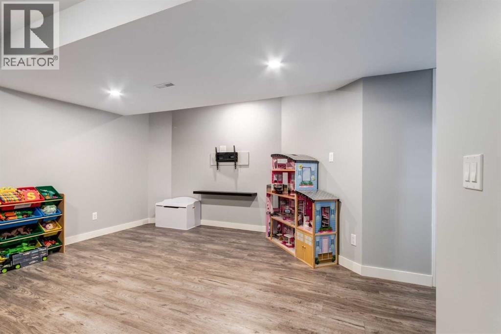 109 Shawbrooke Close SW — photo 30