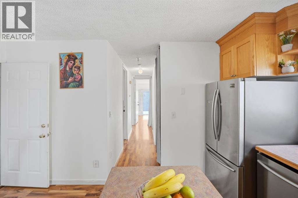 6907 4 Avenue NE — photo 17