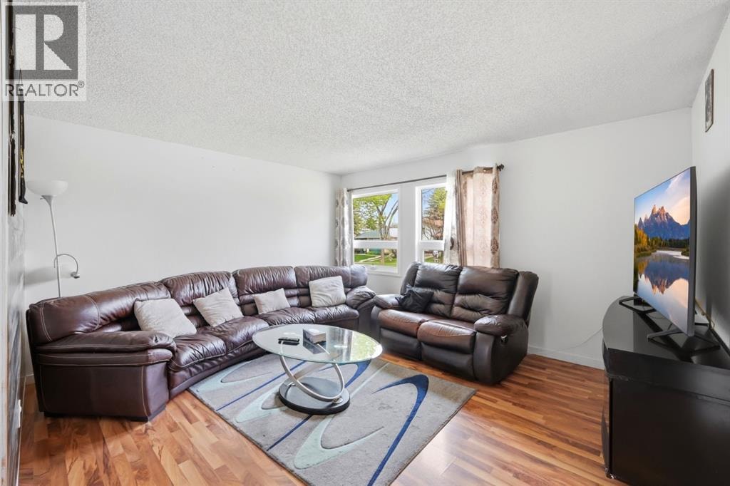 6907 4 Avenue NE — photo 9