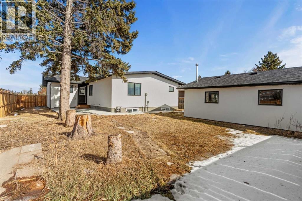 1731 111 Avenue SW — photo 42