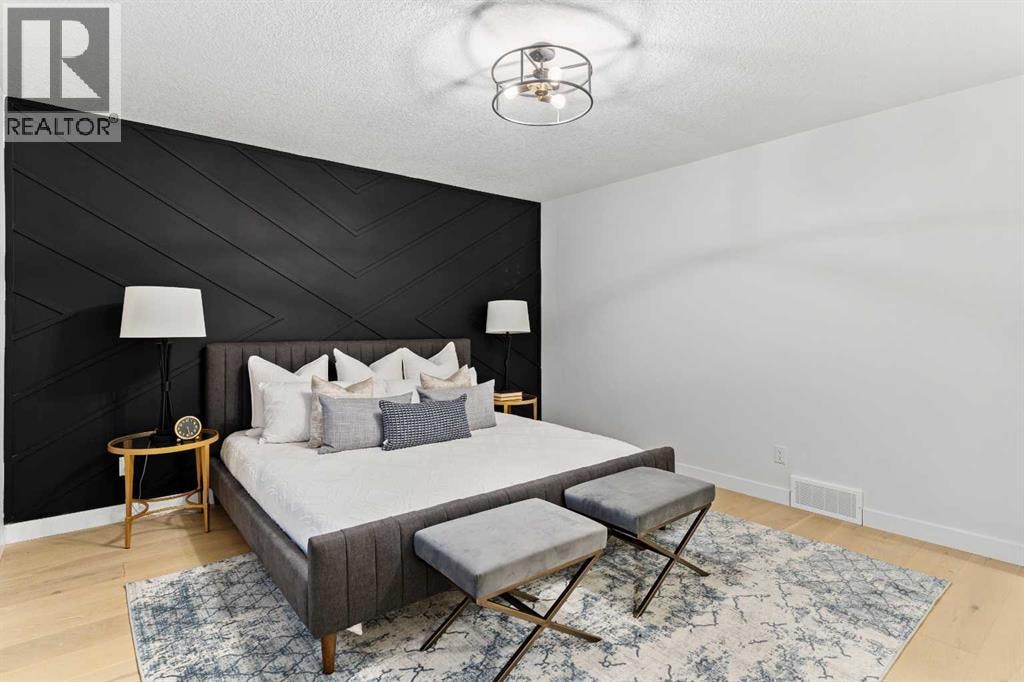 1731 111 Avenue SW — photo 23