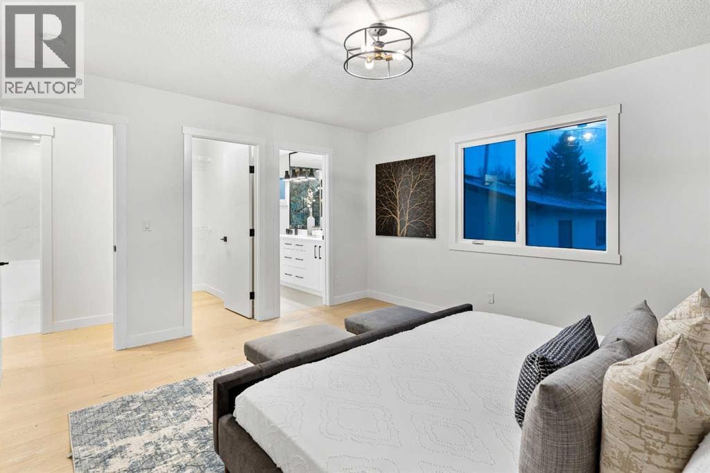 1731 111 Avenue SW — photo 24