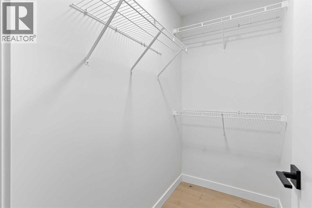 1731 111 Avenue SW — photo 22