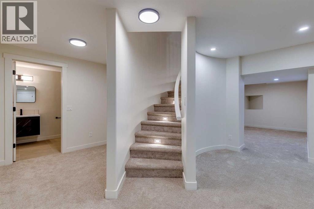 16 Simcrest Point SW — photo 38