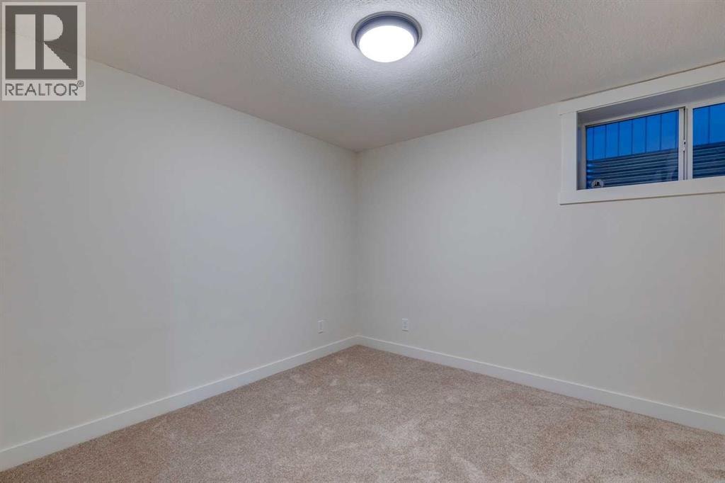 16 Simcrest Point SW — photo 42
