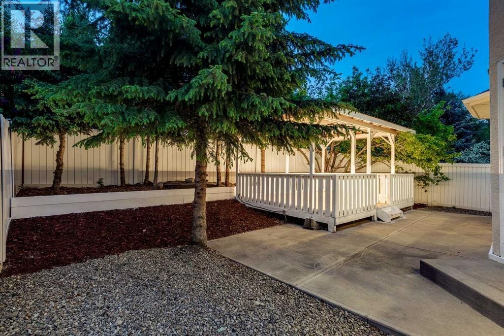 16 Simcrest Point SW — photo 50