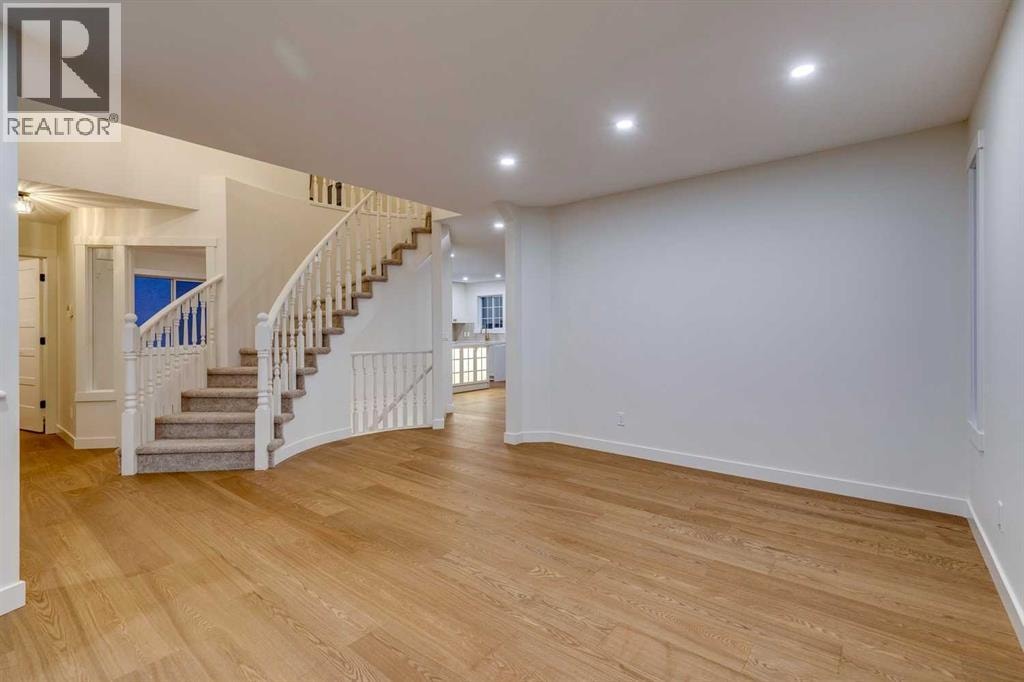 16 Simcrest Point SW — photo 7