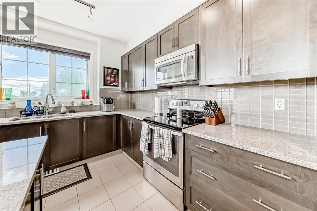 6 Nolan Hill Gate NW — photo 9