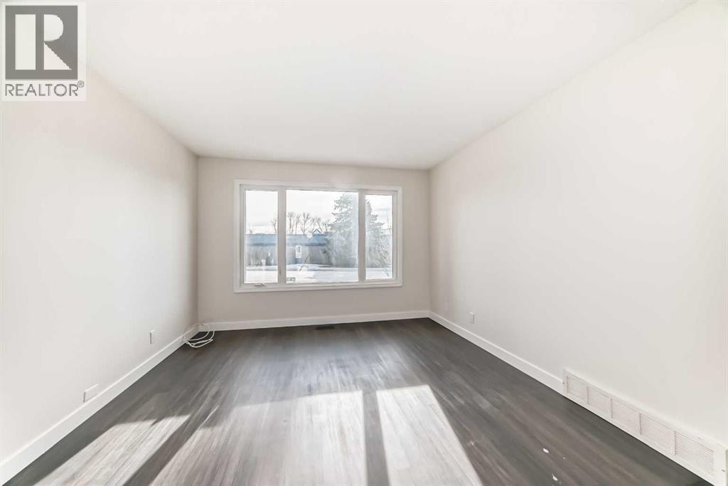 404 Acacia Drive SE — photo 11