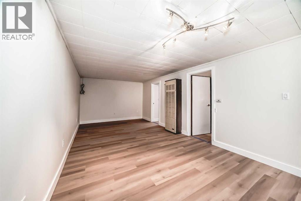 404 Acacia Drive SE — photo 25