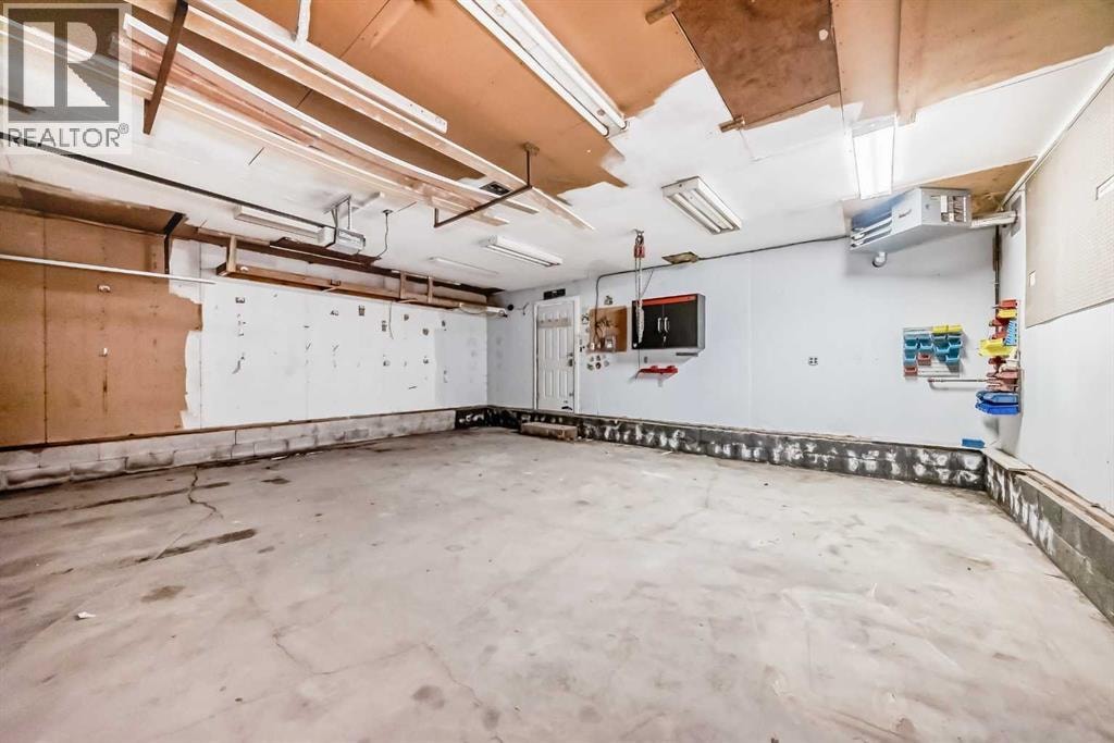 404 Acacia Drive SE — photo 37
