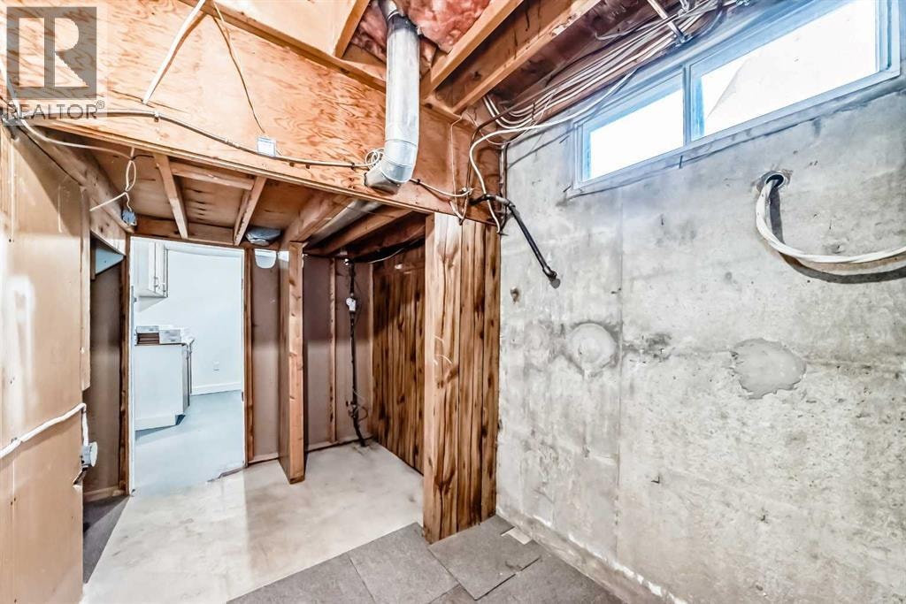 404 Acacia Drive SE — photo 35