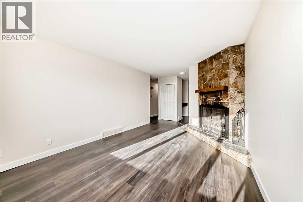 404 Acacia Drive SE — photo 12