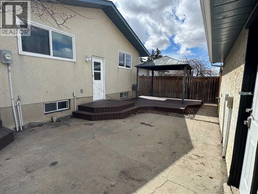 404 Acacia Drive SE — photo 40
