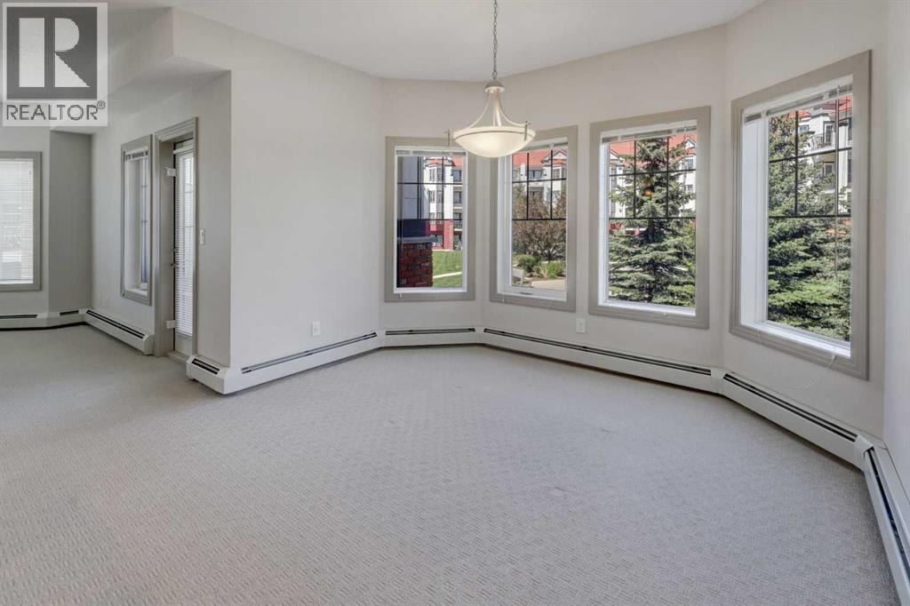 220, 70 Royal Oak Plaza NW — photo 8