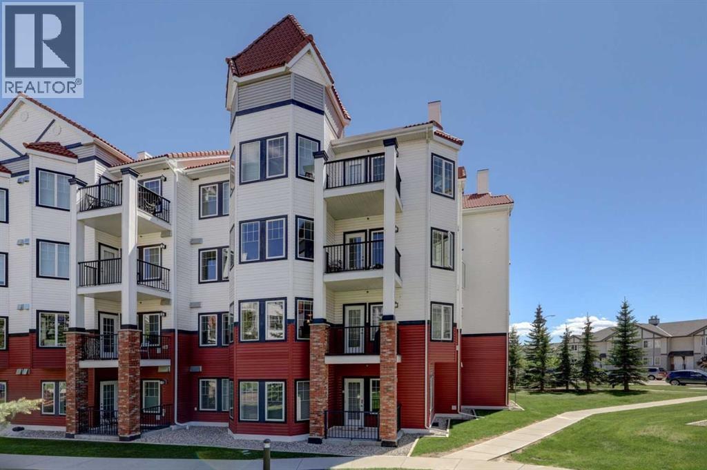 220, 70 Royal Oak Plaza NW — photo 35