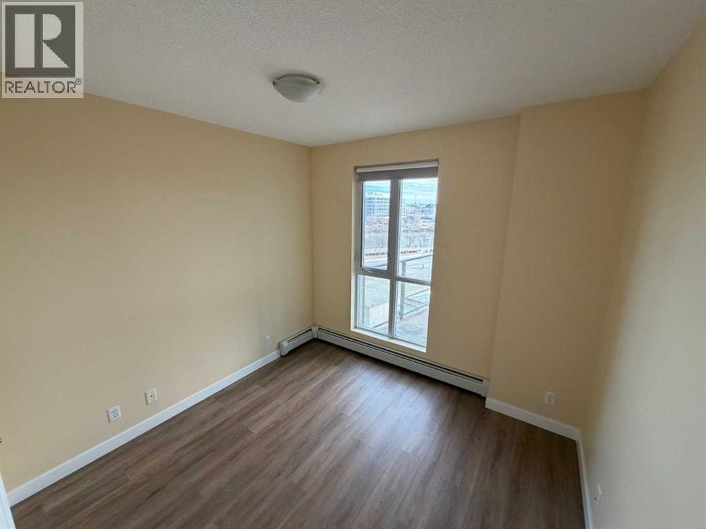 603, 325 3 Street SE — photo 14