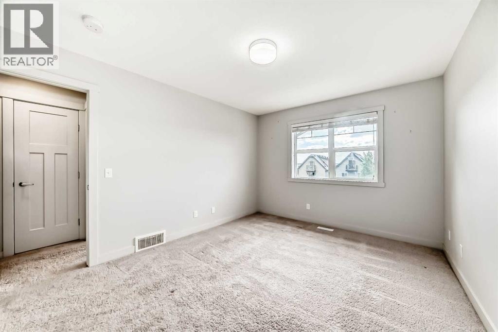 709 Skyview Ranch Grove NE — photo 21
