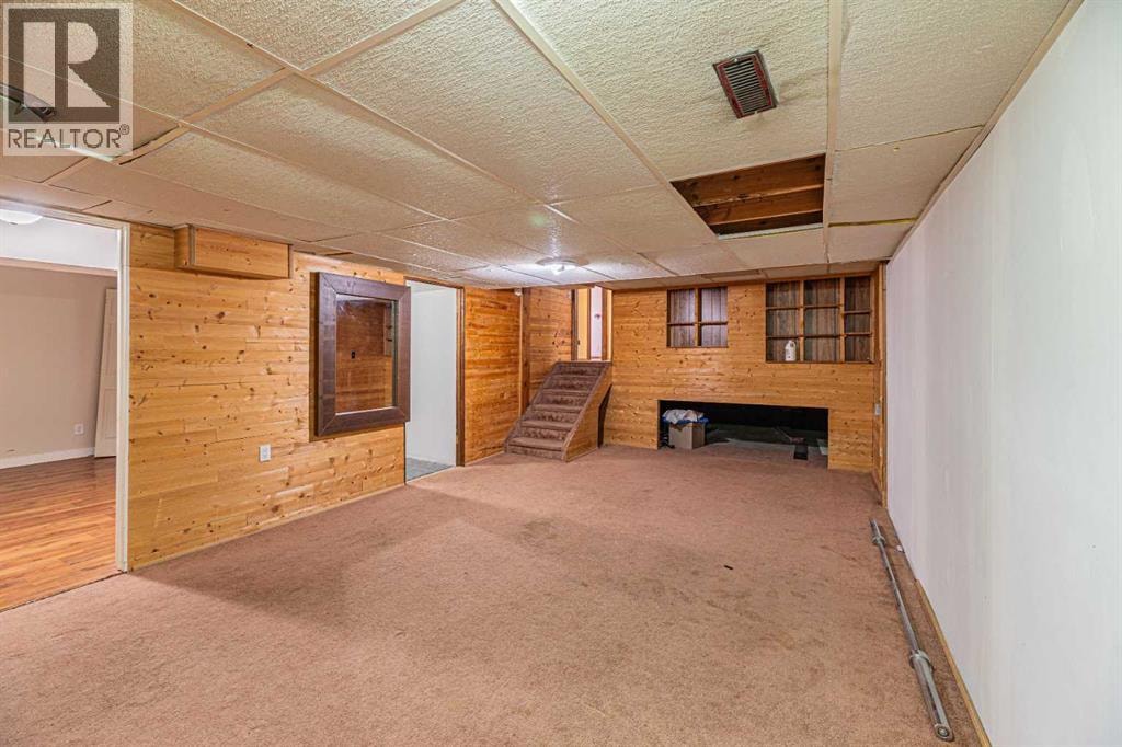64 Castledale Crescent NE — photo 34