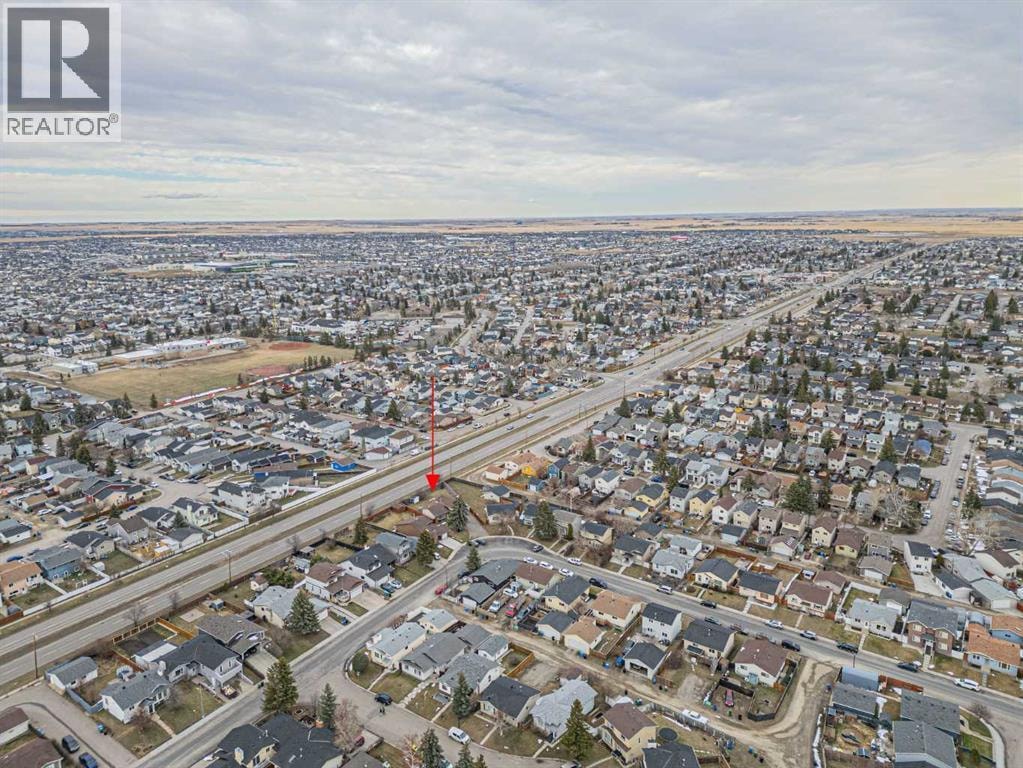 64 Castledale Crescent NE — photo 45