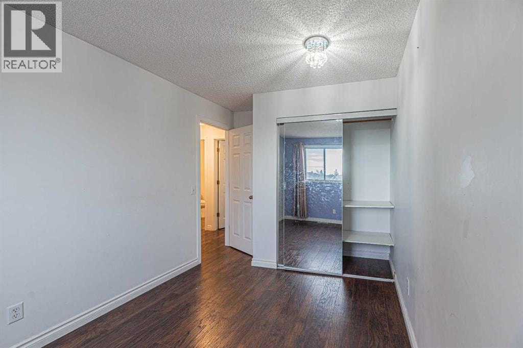 64 Castledale Crescent NE — photo 24