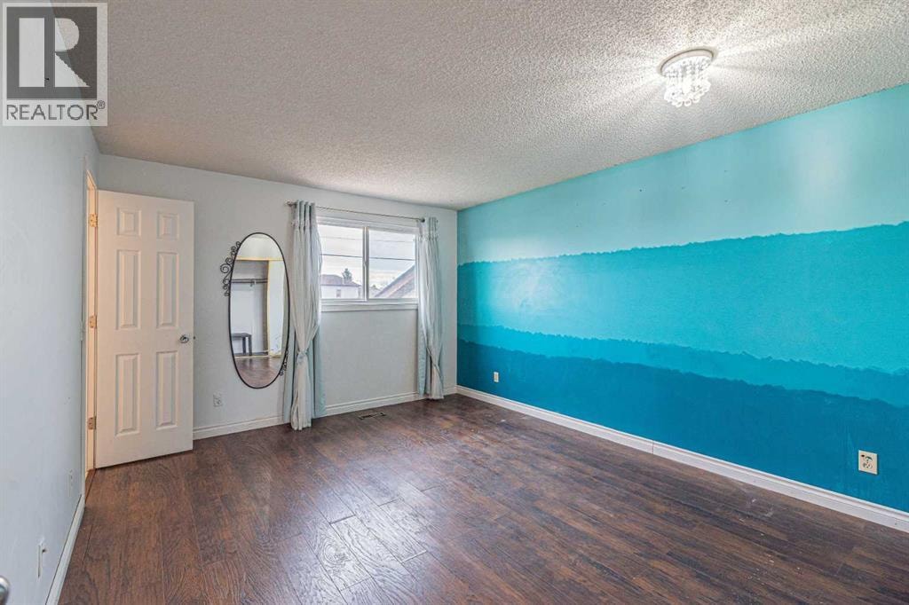 64 Castledale Crescent NE — photo 19