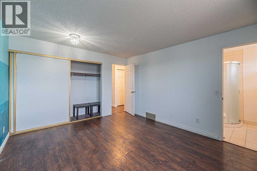 64 Castledale Crescent NE — photo 20