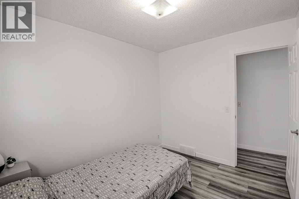 184 Erin Croft Crescent SE — photo 16