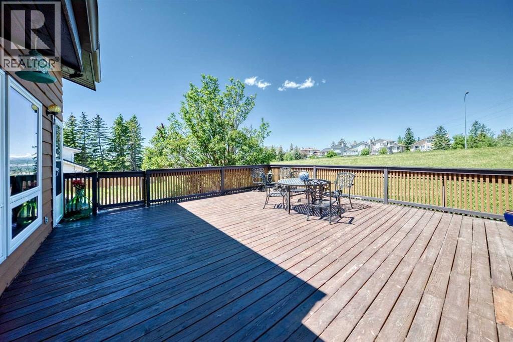 156 Edgehill Close NW — photo 44