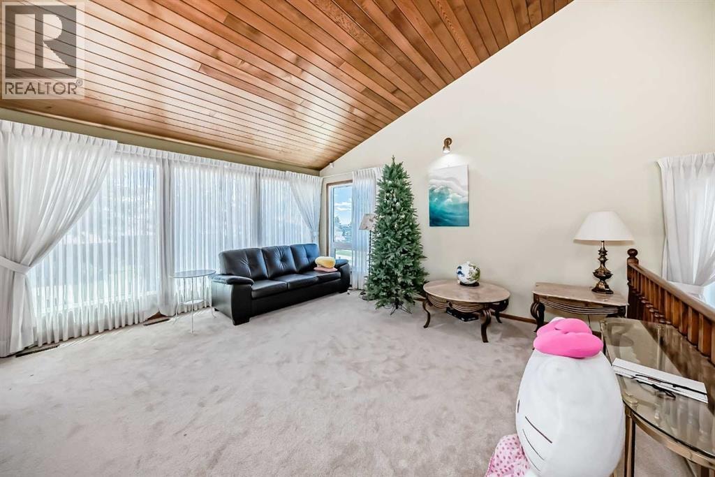 156 Edgehill Close NW — photo 9