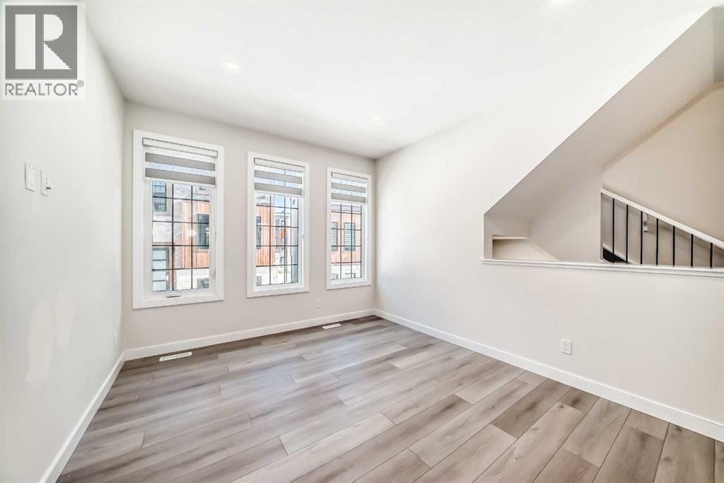 323, 81 Greenbriar Place NW — photo 9