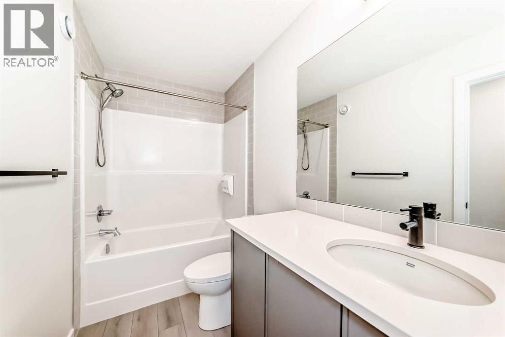 323, 81 Greenbriar Place NW — photo 18