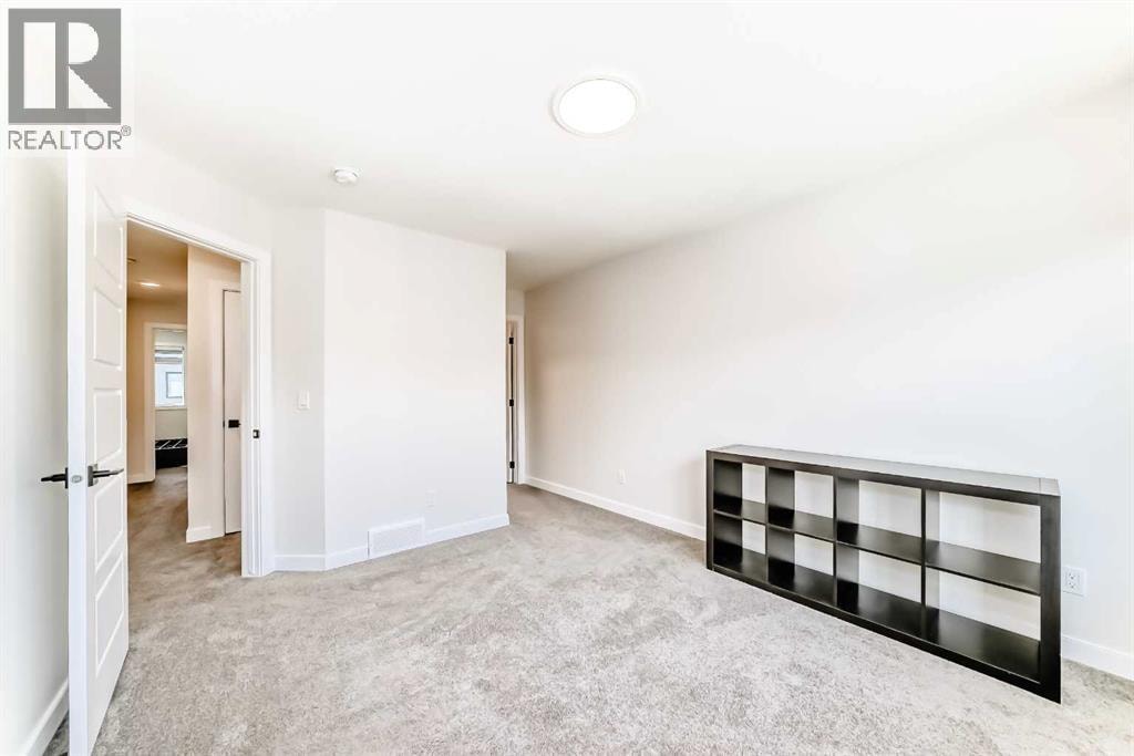 323, 81 Greenbriar Place NW — photo 17
