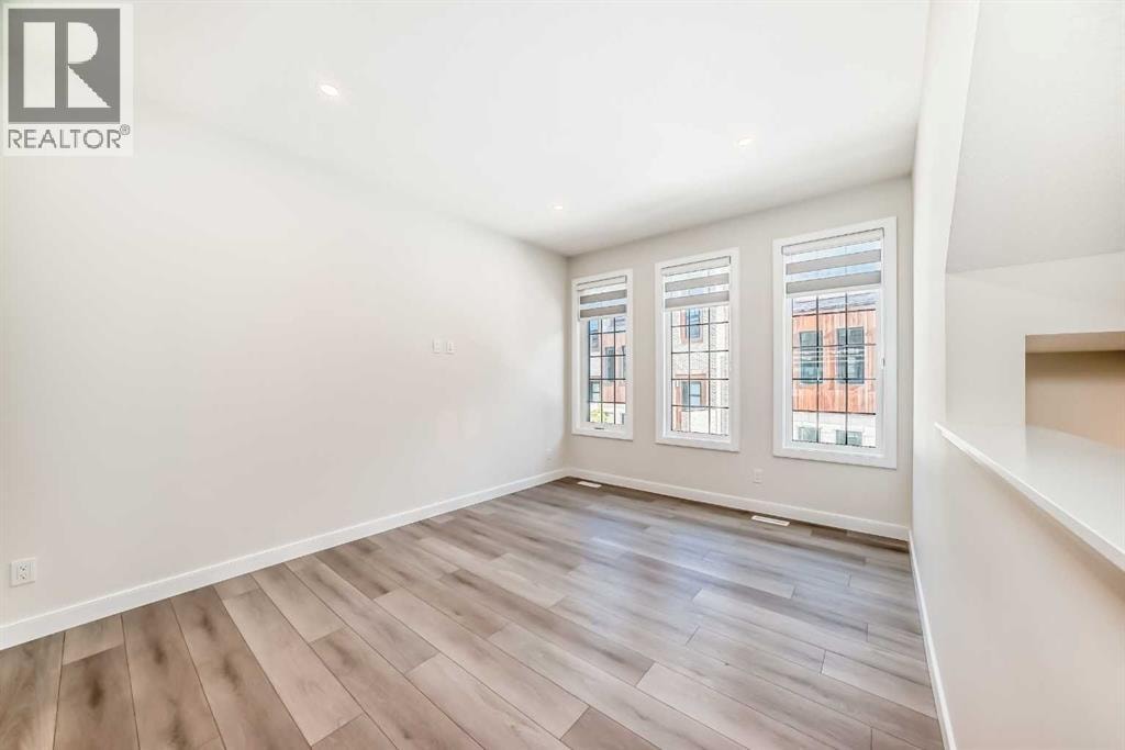 323, 81 Greenbriar Place NW — photo 10