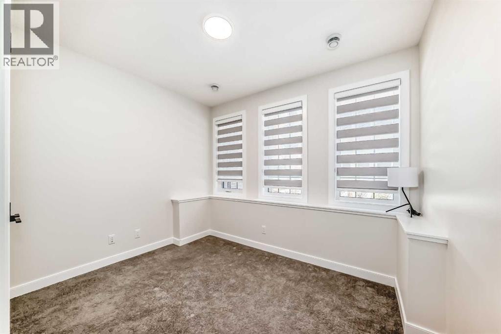 323, 81 Greenbriar Place NW — photo 33