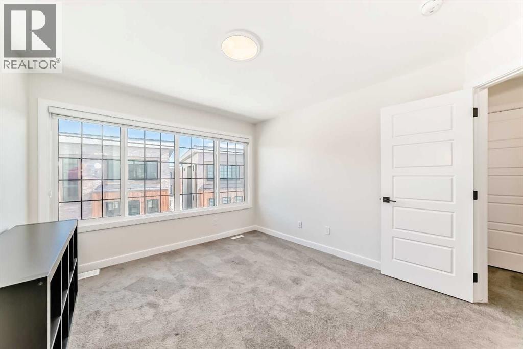 323, 81 Greenbriar Place NW — photo 15