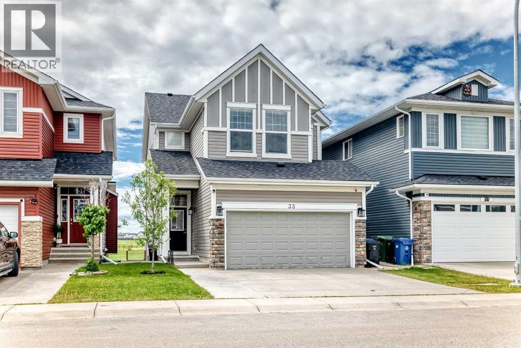 33 Redstone Drive NE — photo 1